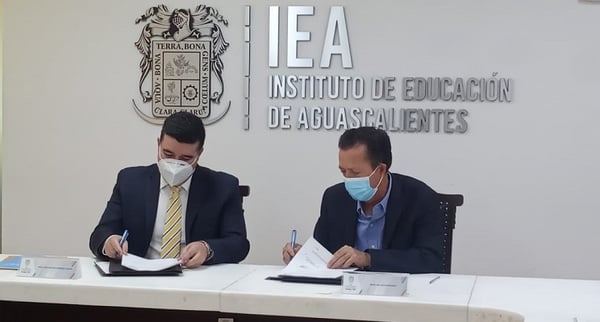 UNEA-firma-convenio-para-apoyar-el-desarrollo-docentes-en-Aguascalientes