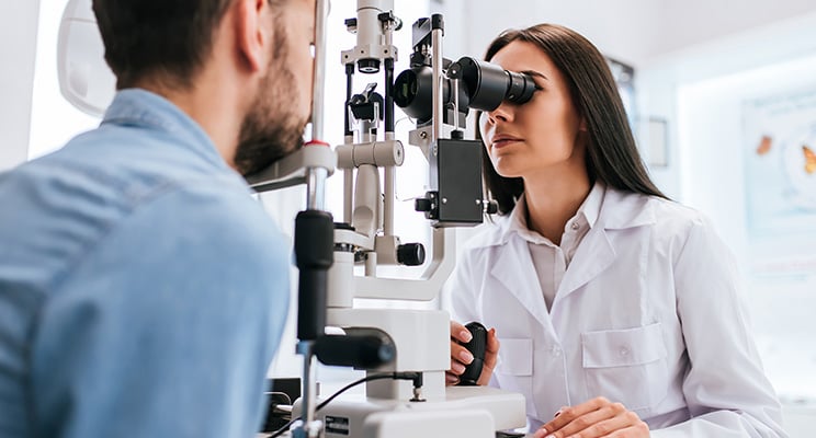 Especialidades en Optometría y cómo prepararte | UNEA
