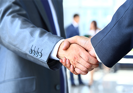 Página Licenciatura Ejecutiva en Comercio Internacional en UNEA