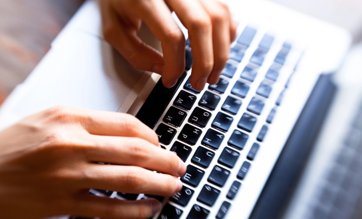 5 plantillas de correo para que volteen a ver tu CV
