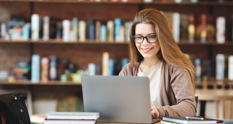 Top 3 carreras en línea más demandadas para estudiar